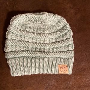 C.C. Kids beanie with ponytail hole